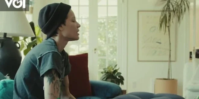 Halsey Jalani Kemoterapi untuk Lupus dan Gangguan Limfoproliferatif