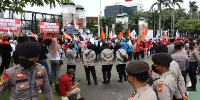 Koalisi Sipil Desak Bebaskan Delpedro Cs: Kronologi & Tuntutan Terbaru