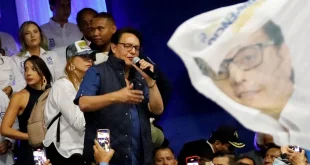 Konvoi Presiden Ekuador Diserang Massa Demo Besar di Quito