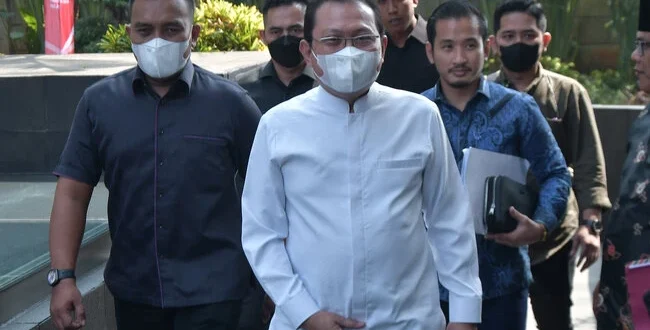 KPK Tangkap Hasbi Hasan Eks Sekretaris Kementan Kasus Suap