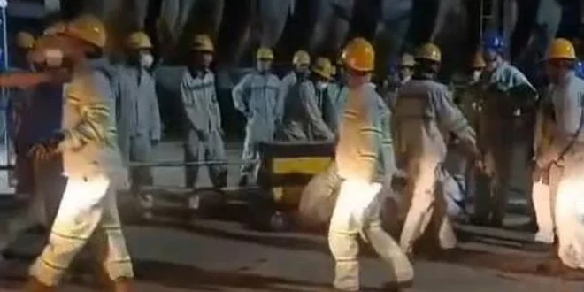 Ledakan Pabrik Korsel, Pekerja Terbakar Wajah dan Tangan