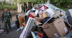 Polisi Tangkap 52 Tersangka Penjarah Rumah Sahroni-Sri Mulyani