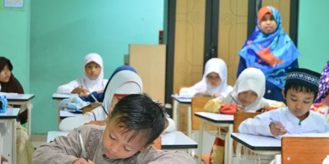 Bahasa Inggris Wajib SD Kelas 3 Mulai 2027: Kebijakan Mendikdas