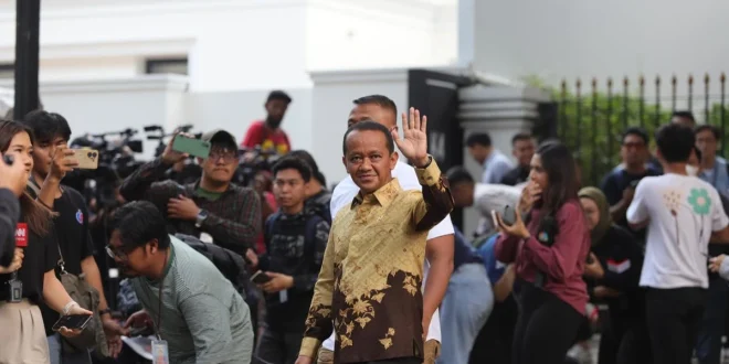 Bahlil Minta PLN Tuntaskan Listrik di 5.700 Desa 2025