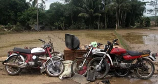 Belasan Motor Hanyut Terbawa Arus Banjir Bandang Cisolok Sukabumi