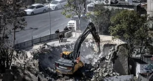Bulldozer Bersihkan Puing Jalur Gaza Pasca Konflik Terbaru