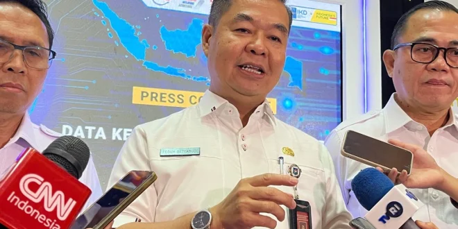 Dirjen Dukcapil Bantah Warga Israel Terima KTP Indonesia