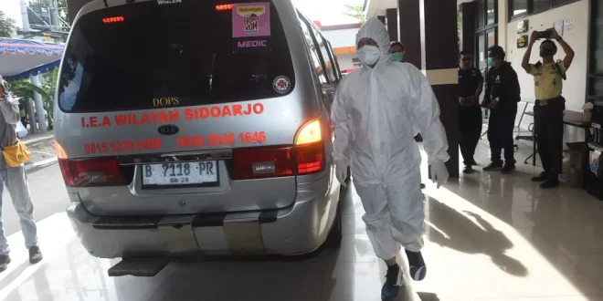 Dua Jenazah Korban Runtuh Gedung Ponpes Al Khoziny Ditemukan