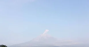 Erupsi Abu Gunung Semeru 1 Km: Dampak & Mitigasi Terkini