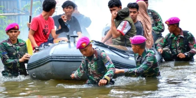 Evakuasi Korban Ponpes Al Khoziny Saat HUT TNI: Update Terbaru