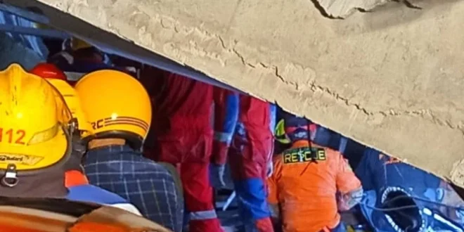 Evakuasi Korban Ponpes Ambruk Sidoarjo: Proses dan Update Terkini