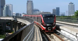 Evakuasi Penumpang LRT Jabodebek Akibat Gangguan Jalur Layang