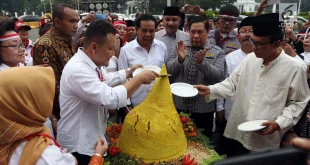 HUT ke-74 Prabowo di Istana: Makna Potong Tumpeng & Politik