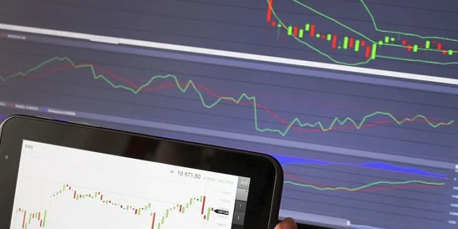 Kejagung Copot Jaksa Iwan Kasus Penggelapan Robot Trading