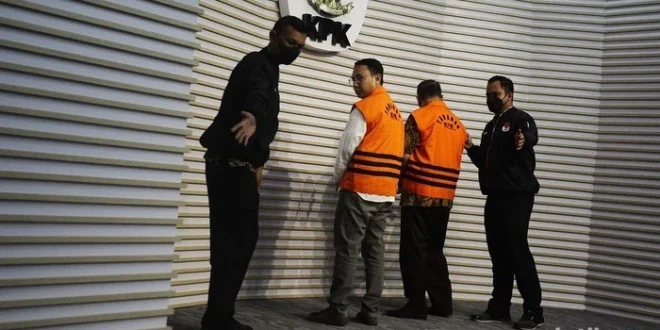 KPK Tahan Komisaris Utama PT IAE Kasus Korupsi Gas PGN Terbaru