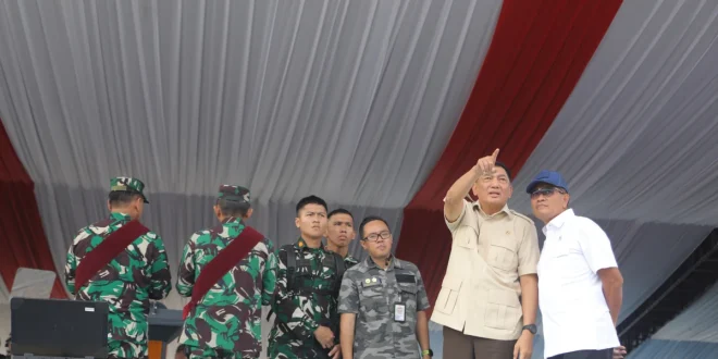 Menhan Sjafrie Tinjau Yonif Pulau Buru, Perkuat Pertahanan Maluku