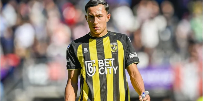 Miliano Jonathans Bawa Feyenoord Menang Lewat Gol & Assist