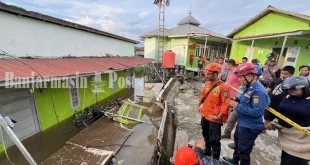 Pondok Pesantren Ambruk di Bandung: 59 Terjebak, Evakuasi Darurat