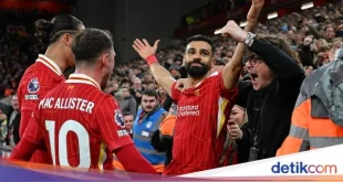 Rooney Ungkap Mo Salah Terganggu Bintang Baru Mahal