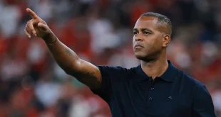 Timnas Indonesia Gagal Lolos Piala Dunia, Kluivert Kembali ke Belanda