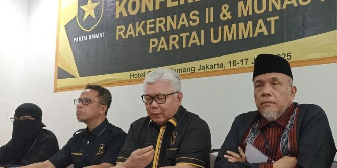 34 Kader Partai Ummat Gugat Rp24 Miliar Amien Rais & Menantu