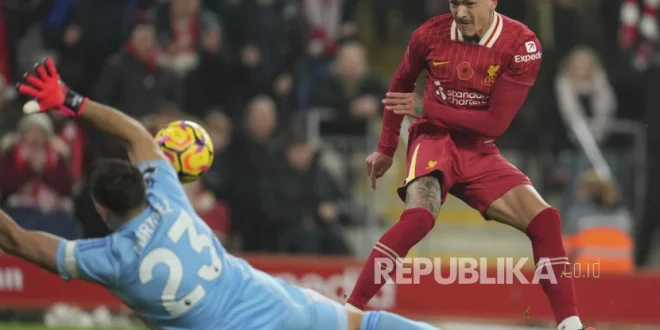 Analisis Blunder Emi Martinez, Liverpool Hajar Aston Villa 1-0