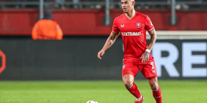 Cedera Mees Hilgers FC Twente: Kronologi & Respons Klub Terbaru