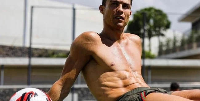 Cristiano Ronaldo Tolak Tato demi Donor Darah dan Kesehatan Optimal