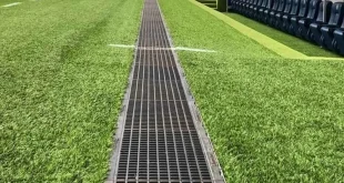 Insiden Kaki Pemain PSM Terjepit Besi Drainase Stadion