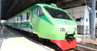 Kesiapan 102 Rangkaian KAI Commuter Sambut Natal 2025
