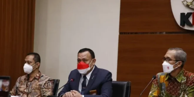 KPK Tangkap Gubernur Riau dalam OTT Jatah Preman Terbaru