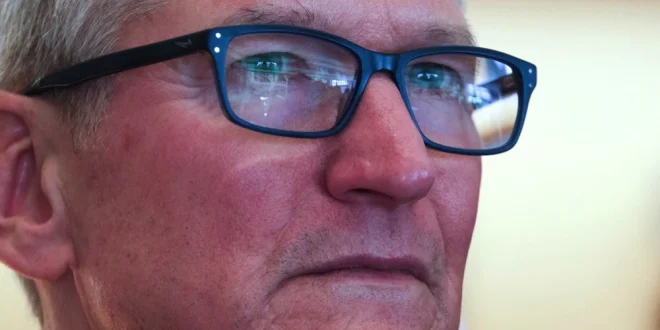 Pengunduran Diri Tim Cook CEO Apple Diprediksi Januari 2025