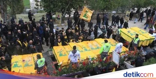 Ribuan Pelayat Hormati Bos Militer Hizbullah yang Gugur