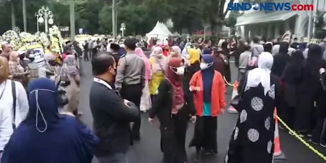 Salat Jenazah PB X di Makam Imogiri Bantul Berlangsung Khidmat