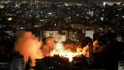Serangan Udara Israel Bunuh Komandan Hizbullah di Beirut