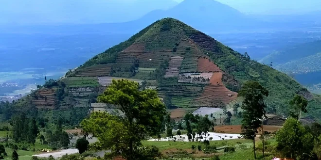 Situs Gunung Padang Tertua 10.000 Tahun, Lampaui Piramida Mesir