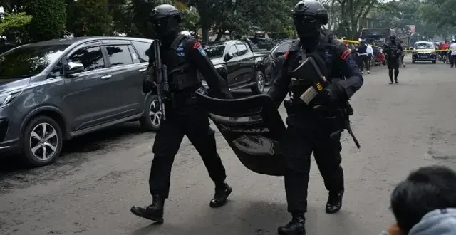 Terduga Pelaku Ledakan SMA 72 Luka Berat, Jalani Operasi Intensif