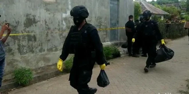 Tim Gegana Selesai Sisir Lokasi Ledakan di SMA 72 Jakarta Utara