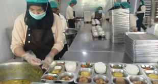 Warga Solo Ramaikan Showcase MBG di Car Free Day Terbaru