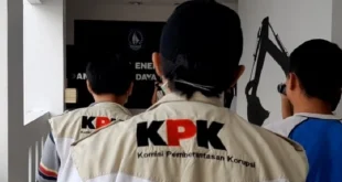 KPK Geledah Kantor & Rumah Bupati Lampung Tengah, Dokumen Penting Disita
