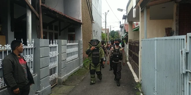 Polisi Bandung Amankan Benda Diduga Bom di GKPS, Tim Gegana Turun Tangan