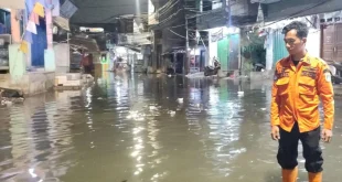 Risiko Banjir Rob DKI Jakarta Akhir Pekan Ini: Waspada & Siaga BPBD