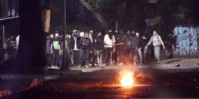 Serangan Bom Molotov di Kereta Metro Taipei: 9 Korban Luka