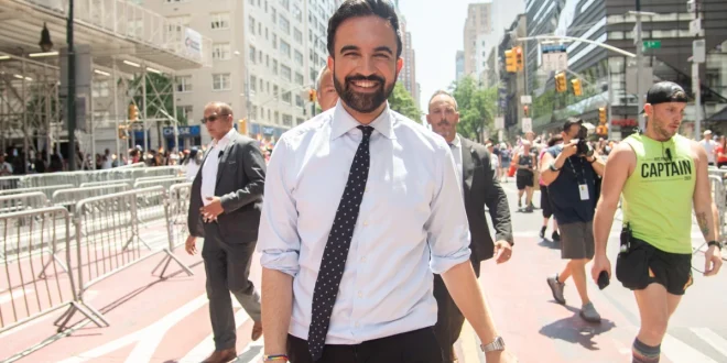 Walkot New York Turun Jalan Dukung Demo Pekerja Starbucks