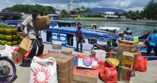 Warga Aceh Utara Relakan Jalan Kaki Ambil Sembako & Bantuan Medis