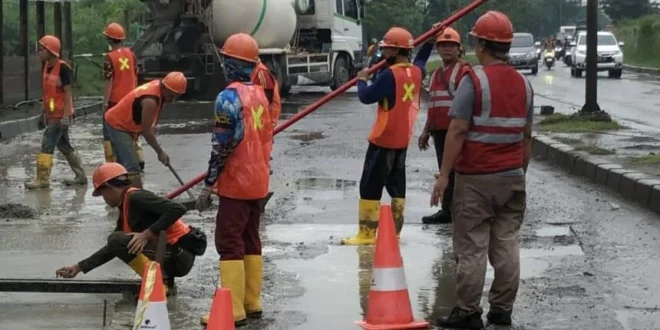 6.000 Titik Jalan Rusak di Jakarta, Solusi Tambal Sementara