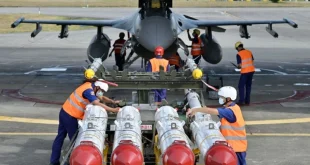 Demonstrasi Jet Tempur F-16 Taiwan Jelang Imlek 2025