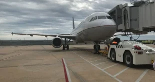 Insiden Roda Pesawat British Airways BA274: Analisis Lengkap